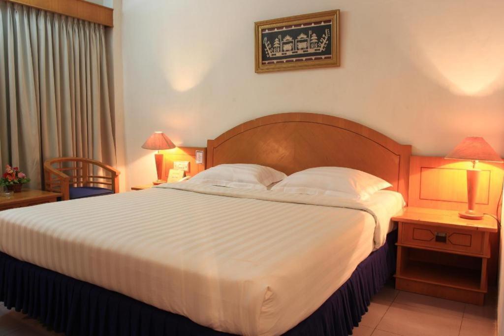 Hotel Marcopolo Bandar Lampung Eksteriør billede