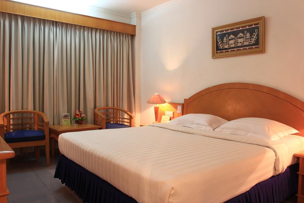 Hotel Marcopolo Bandar Lampung Eksteriør billede